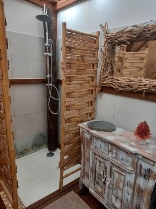 Bungalow Atypique Ti Bambou A 500M De La Plage Sainte-Anne  Εξωτερικό φωτογραφία